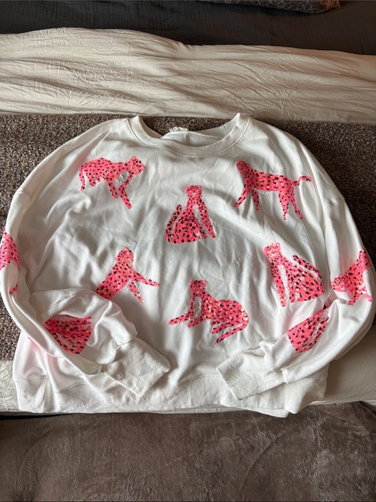 Peach Love California Tops - Peach Love California White Sweatshirt with Pink Cheetah Motif